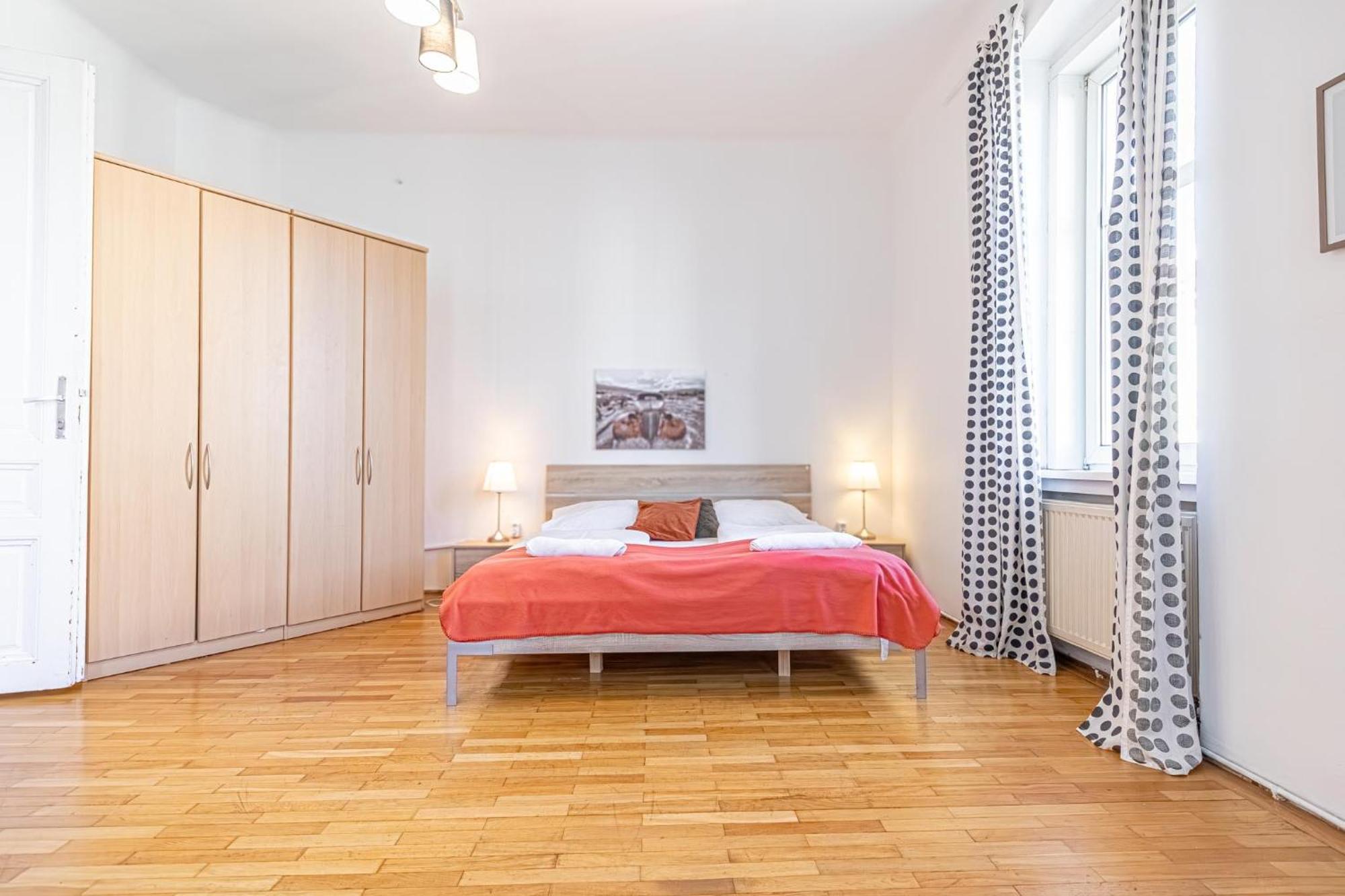 Simple Apartment near Wiener Stadthalle Exterior foto