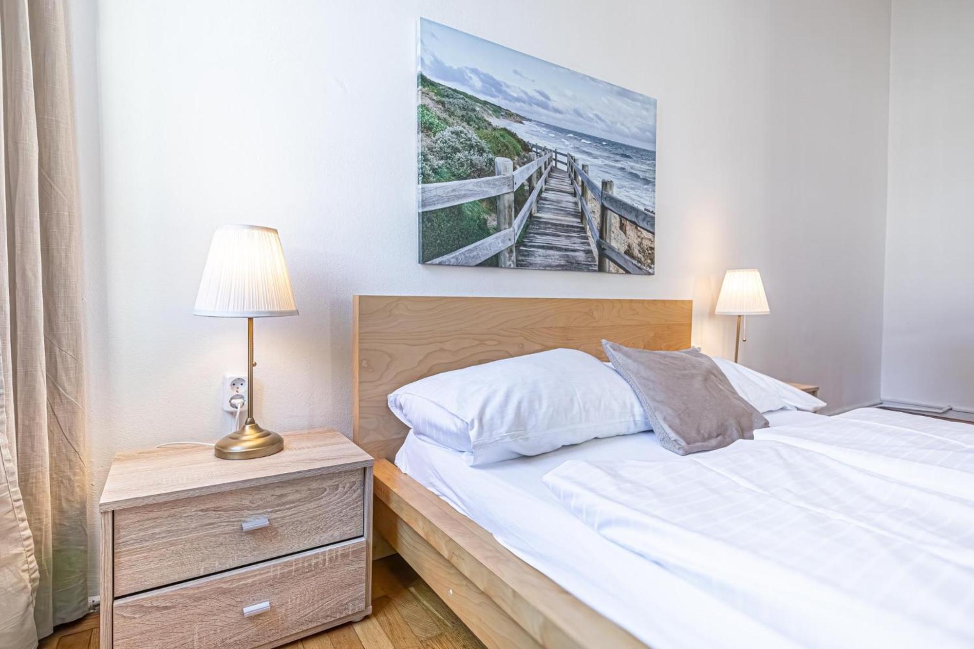 Simple Apartment near Wiener Stadthalle Exterior foto